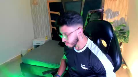 LIAM KLEIN online show from 16, 12, 2025