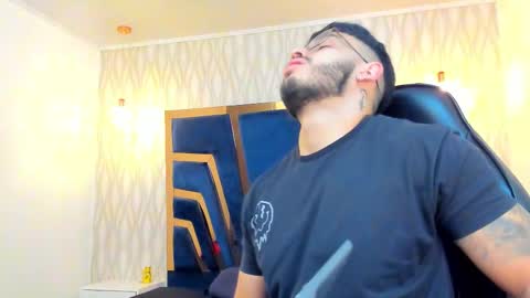 LIAM KLEIN online show from 19, 1, 2026