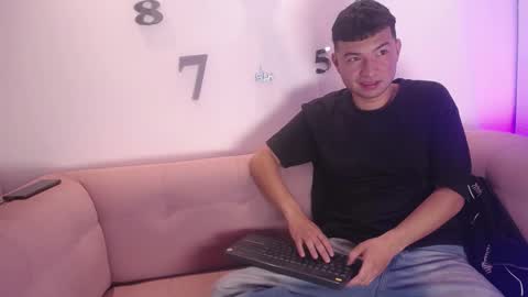 Snapshot of liam_sean chatting on 6, 2, 2026 Liam online show from 6, 2, 2026