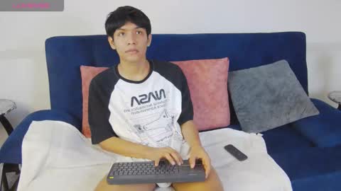 Snapshot of liam_sinclair chatting on 24, 11, 2025 Liam online show from 24, 11, 2025