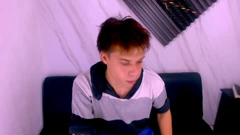 liam_york online show from 8, 4, 2026