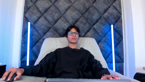 Snapshot of liamkron chatting on 15, 5, 2026 Liam twink big dick online show from 15, 5, 2026
