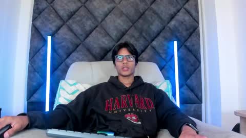 Snapshot of liamkron chatting on 18, 5, 2026 Liam twink big dick online show from 18, 5, 2026