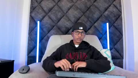 Snapshot of liamkron chatting on 21, 5, 2026 Liam twink big dick online show from 21, 5, 2026
