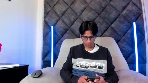 Snapshot of liamkron chatting on 22, 5, 2026 Liam twink big dick online show from 22, 5, 2026