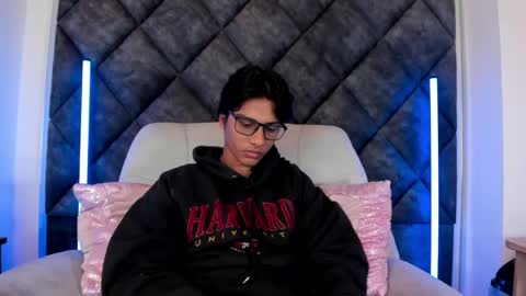 Snapshot of liamkron chatting on 1, 6, 2026 Liam twink big dick online show from 1, 6, 2026