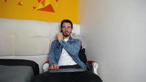 LiamLuxe online show from 10, 2, 2025