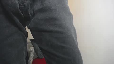 LiamLuxe online show from 4, 3, 2025