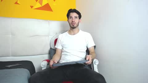 LiamLuxe online show from 5, 3, 2025