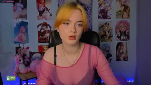 Snapshot of liana_kisses chatting on 5, 2, 2025 Little Liana online show from 5, 2, 2025
