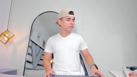 lianfox_ online show from 19, 12, 2025