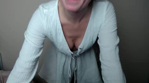 Snapshot of liasais_ chatting on 6, 2, 2026 Lia online show from 6, 2, 2026