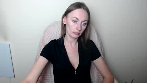 Snapshot of liasais_ chatting on 7, 4, 2026 Lia online show from 7, 4, 2026