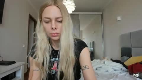Snapshot of library_girl chatting on 27, 5, 2026 Anna online show from 27, 5, 2026