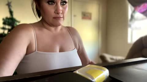 AllieAustyn online show from 18, 12, 2024