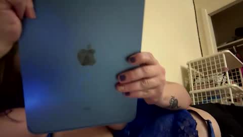 AllieAustyn online show from 24, 2, 2025