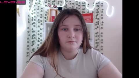 light_lunaa online show from 12, 1, 2025