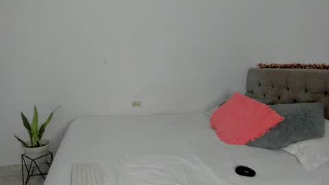 Maddie  online show from 27, 6, 2026