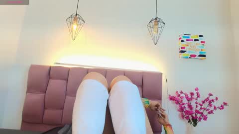 Liiaa Sweett  online show from 31, 5, 2026