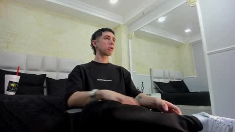 Snapshot of liiamhudson_ chatting on 16, 2, 2025 L I I A M online show from 16, 2, 2025