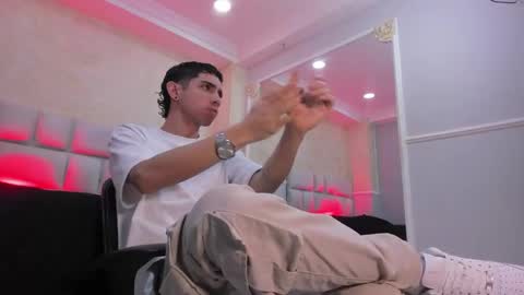 Snapshot of liiamhudson_ chatting on 20, 2, 2025 L I I A M online show from 20, 2, 2025