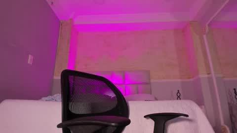 Snapshot of liiamhudson_ chatting on 4, 3, 2025 L I I A M online show from 4, 3, 2025