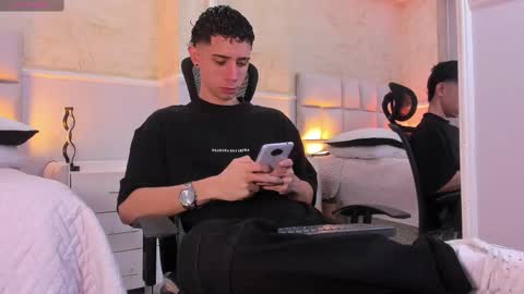 Snapshot of liiamhudson_ chatting on 7, 3, 2025 L I I A M online show from 7, 3, 2025