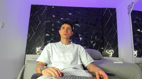 Snapshot of liiamhudson_ chatting on 10, 3, 2025 L I I A M online show from 10, 3, 2025