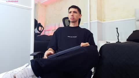 Snapshot of liiamhudson_ chatting on 11, 3, 2025 L I I A M online show from 11, 3, 2025