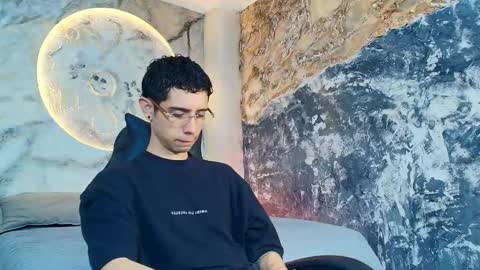 Snapshot of liiamhudson_ chatting on 11, 9, 2025 L I I A M online show from 11, 9, 2025