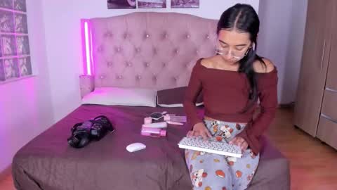 Snapshot of liittle__baby chatting on 3, 2, 2026 Valery online show from 3, 2, 2026