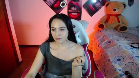 Snapshot of lika_little3 chatting on 25, 10, 2025 Liika online show from 25, 10, 2025