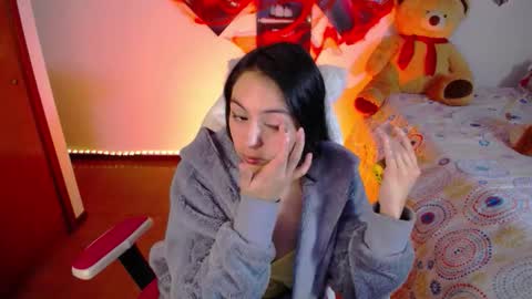 Snapshot of lika_little3 chatting on 27, 10, 2025 Liika online show from 27, 10, 2025