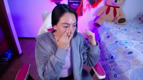 Snapshot of lika_little3 chatting on 2, 11, 2025 Liika online show from 2, 11, 2025