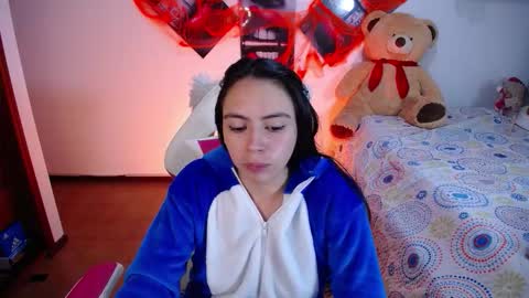 Snapshot of lika_little3 chatting on 8, 11, 2025 Liika online show from 8, 11, 2025