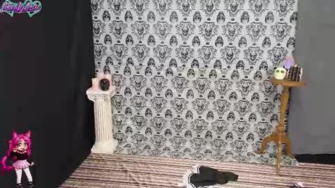 Snapshot of likemyashe chatting on 5, 10, 2025 LikeMyAshe online show from 5, 10, 2025