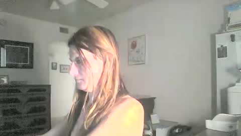 Snapshot of likerightnow chatting on 10, 7, 2026 likerightnow online show from 10, 7, 2026