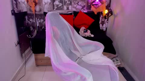 Lili Cey online show from 21, 10, 2025