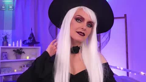 Snapshot of lil_fleur chatting on 31, 10, 2025 LILIAN use my lovense toy and give me plesure online show from 31, 10, 2025