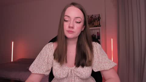 Snapshot of lil_happiness chatting on 26, 1, 2025 for free registration 3 online show from 26, 1, 2025