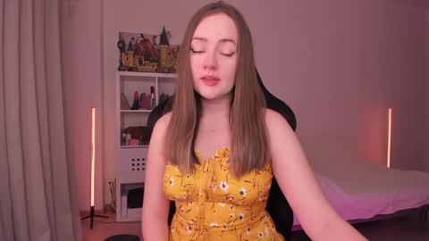 Snapshot of lil_happiness chatting on 8, 2, 2025 for free registration 3 online show from 8, 2, 2025