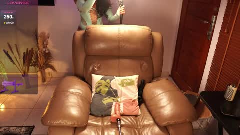 Snapshot of lil_kxx chatting on 20, 4, 2026 Miss K online show from 20, 4, 2026
