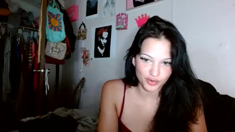 Snapshot of lil_luluvert chatting on 11, 4, 2026 lil_luluvert online show from 11, 4, 2026