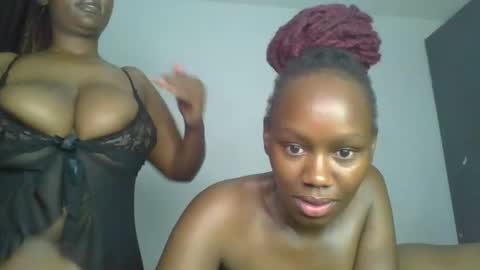 Snapshot of lil_meg chatting on 1, 2, 2026 lil_meg online show from 1, 2, 2026