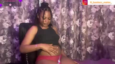 Snapshot of lil_momma422 chatting on 4, 6, 2026 MOMMA LUV online show from 4, 6, 2026