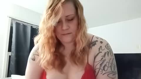 lil_nelli8 online show from 22, 4, 2026