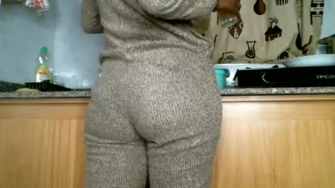 Snapshot of lil_paula chatting on 22, 6, 2026 serenity online show from 22, 6, 2026
