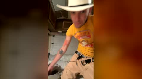 Snapshot of lil_pepino chatting on 9, 6, 2026 lil_pepino online show from 9, 6, 2026