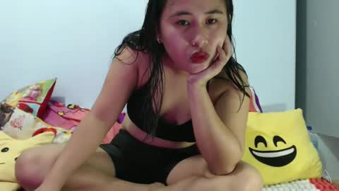 lil_sweetgirl4u online show from 12, 2, 2025