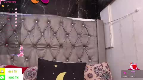 Snapshot of lila_gummy_ chatting on 9, 7, 2026 online show from 9, 7, 2026